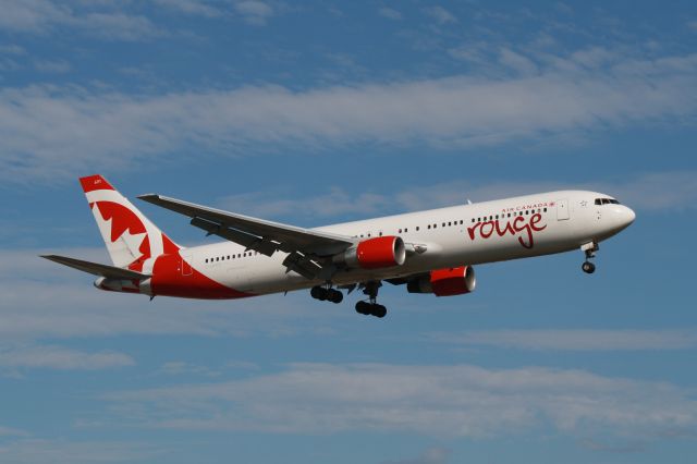 BOEING 767-300 (C-GHPE) - My first AC Roiuge