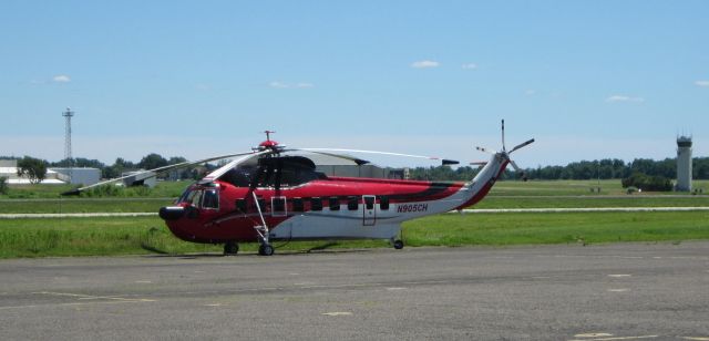 Sikorsky Sea King (N905CH) - Catching some tarmac time is this 1993 Sikorsky Sea King S-61N in the Summer of 2021.