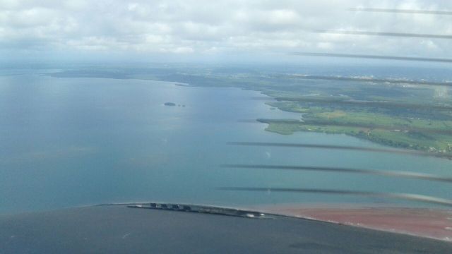 Cessna Centurion (N530) - Guadeloup, vmc on the ils approach.