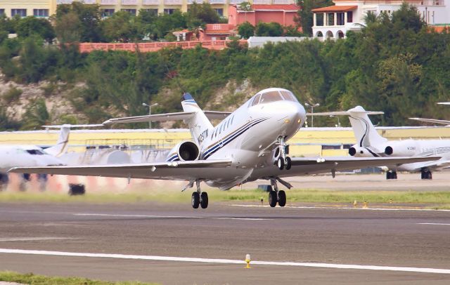 Hawker 800 (N429TM)