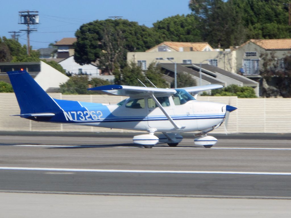 Cessna Skyhawk (N73262)