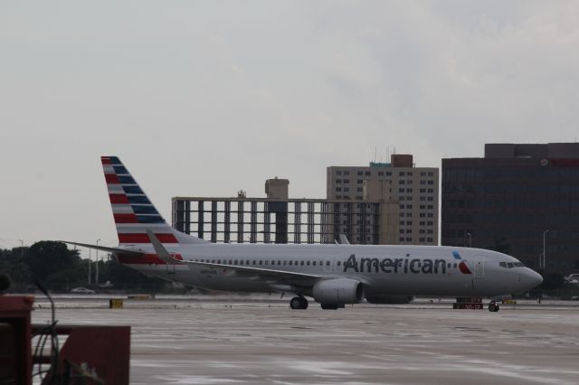 Boeing 737-800 (N991AN) - 092313 taxiing in from Rwy 9