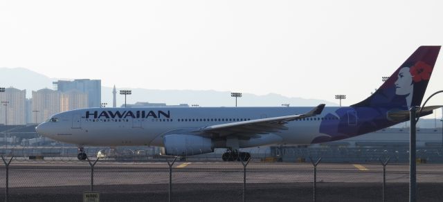 Airbus A330-200 (N4513HA) - Departure LAS to HNL - RWY 27R