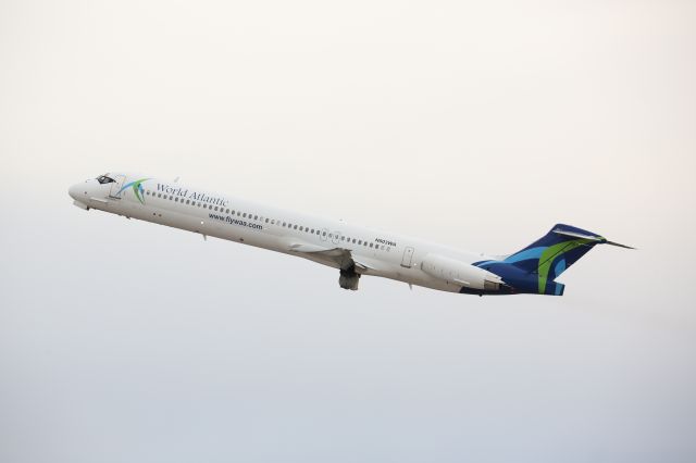 McDonnell Douglas MD-83 (N803WA)