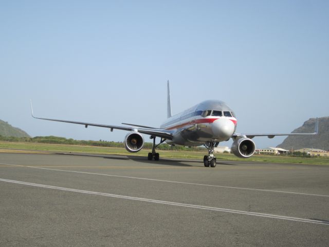 BOEING 767-200 (N676AN)