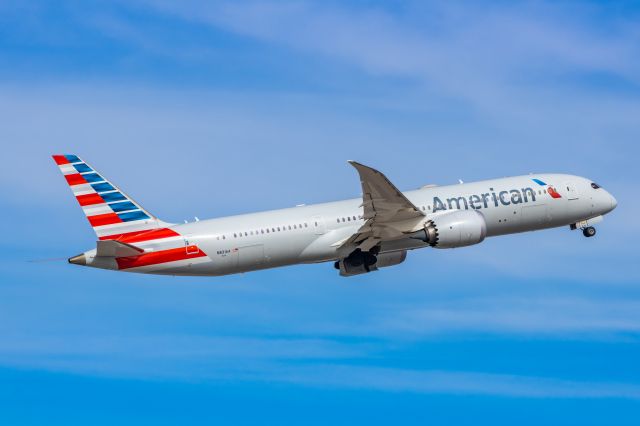 Boeing 787-9 Dreamliner (N831AA) - An American Airlines 787-9 taking off from PHX on 2/3/23. Taken with a Canon R7 and Tamron 70-200 G2 lens.