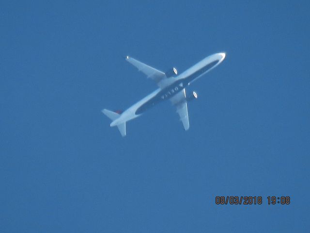 Airbus A321 (N306DN)