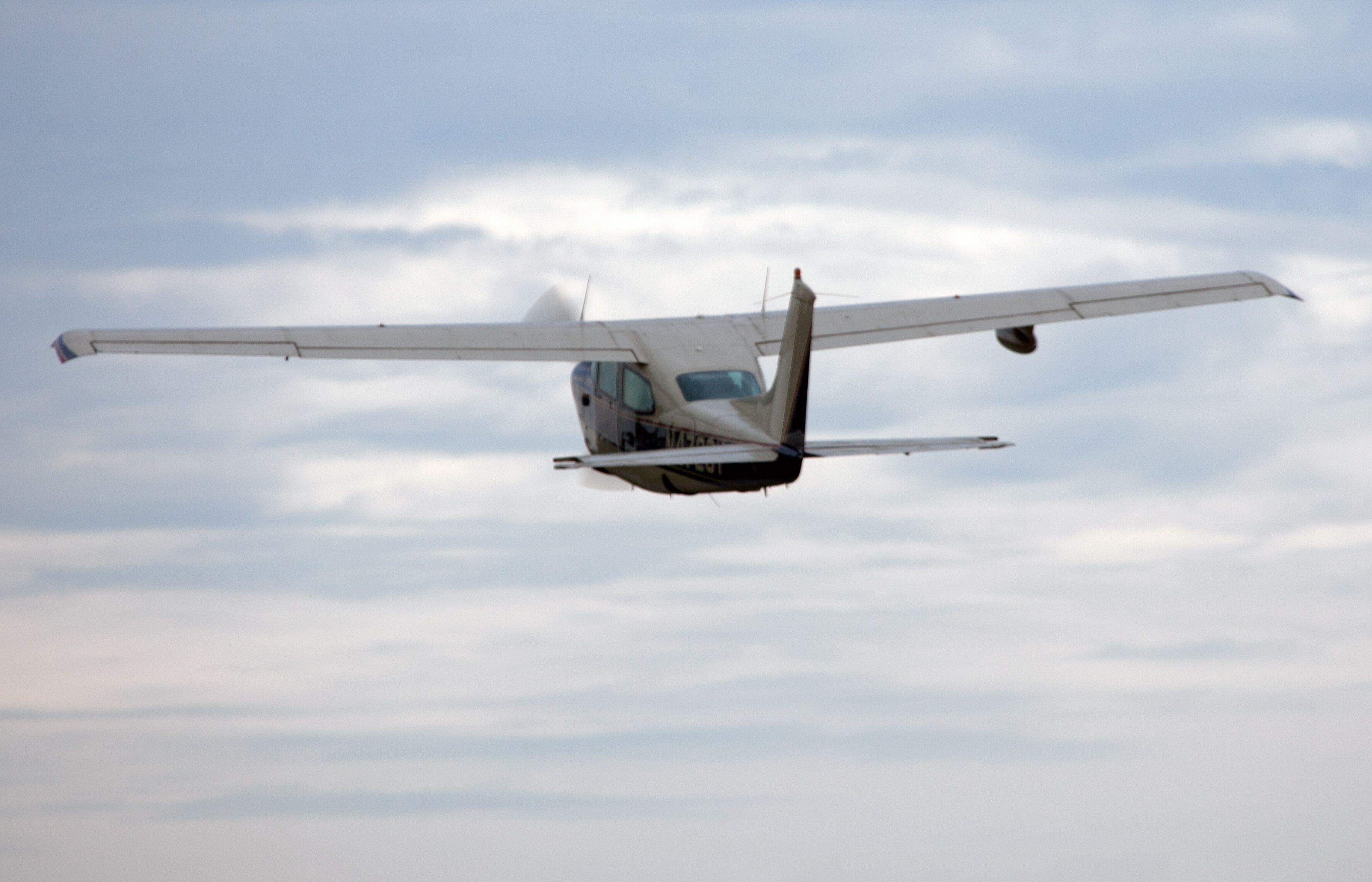 Cessna Centurion (N4720Y) - Take off RW08. Great airport with friendly people!