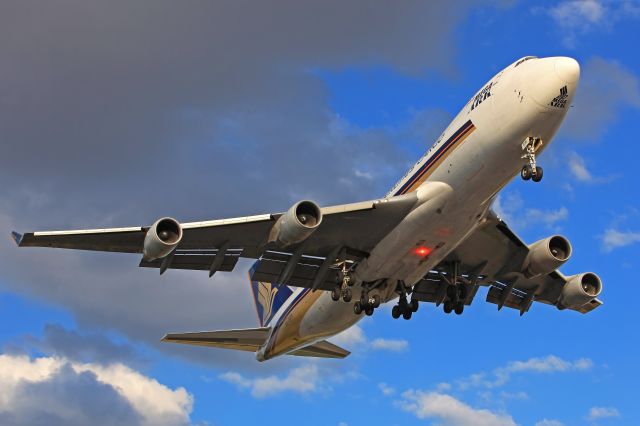 Boeing 747-400 (9V-SFP) - 03/07/2010.