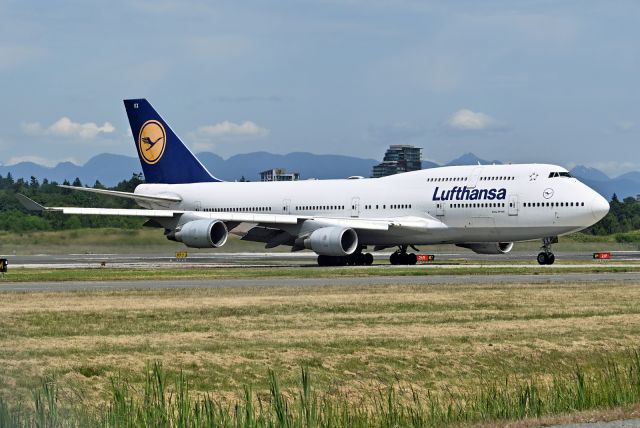 Boeing 747-400 (D-ABVX)