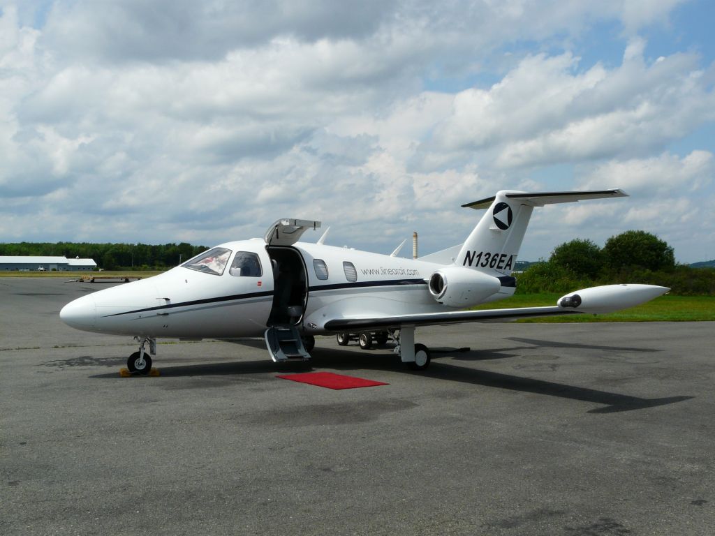 N136EA — - Friendly flight crew