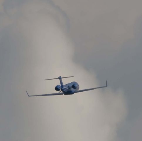 Learjet 45 (N526CF) - About to go into the clouds