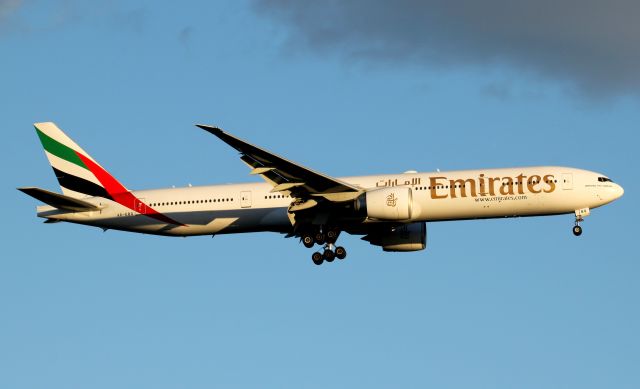 BOEING 777-300ER (A6-EBQ) - Short Final To Rwy 25