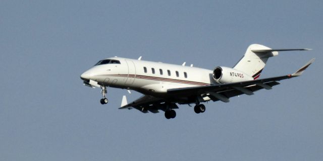 Canadair Challenger 350 (N749QS) - On short final is this 2017 Bombardier Canadair Challenger 350 from the Winter of 2022.