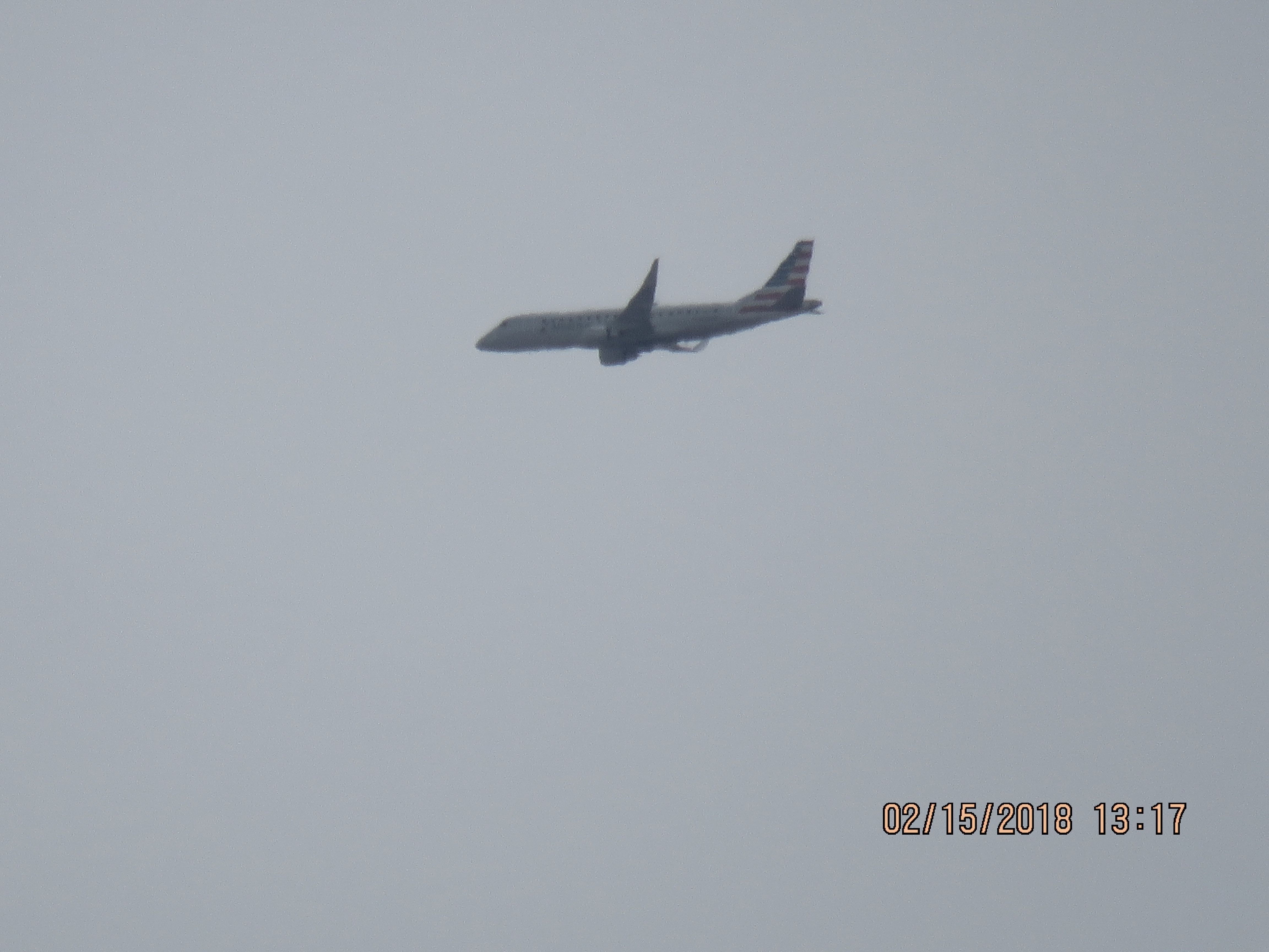 Embraer 175 (N236NN)