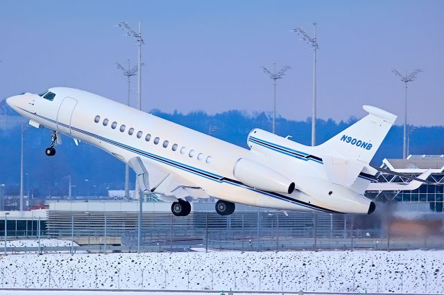 Dassault Falcon 7X (N900NB)