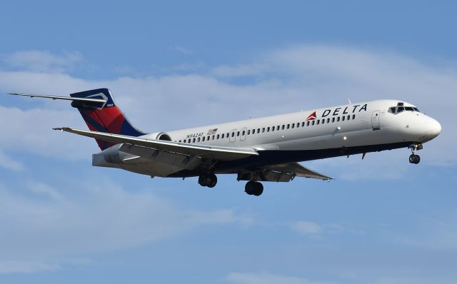 Boeing 717-200 (N942AT) - KATL to KDAL landing at KDAL 13R December 21st, 2017.