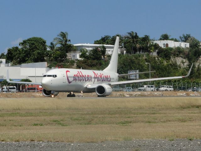 Boeing 737-800 (9Y-JMD)