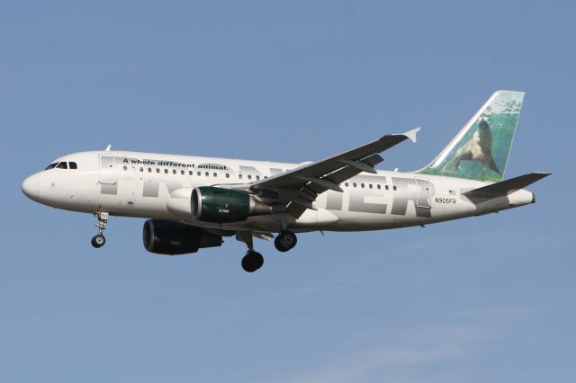 Airbus A319 (N905FR) - April 21, 2011 - arrived at Washington Reagan National Airport 