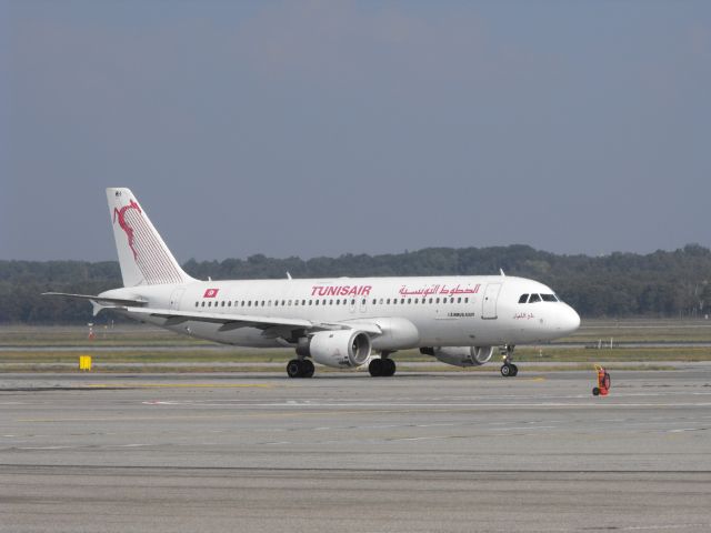 Airbus A320 (TS-IMH)