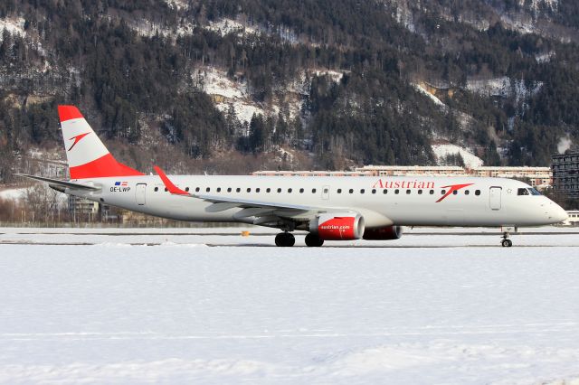 EMBRAER 195 (OE-LWP)