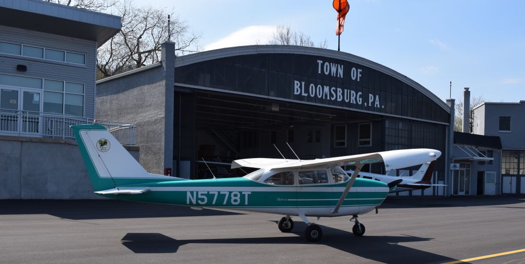 Cessna Skyhawk (N5778T)