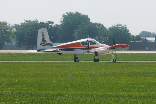 Cessna 310 (N1886H)