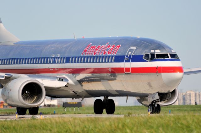 Boeing 737-800 (N936AN)