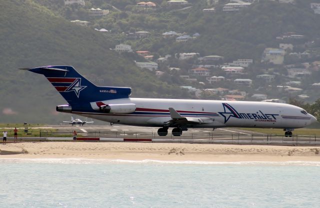 Boeing 720 (N495AJ)