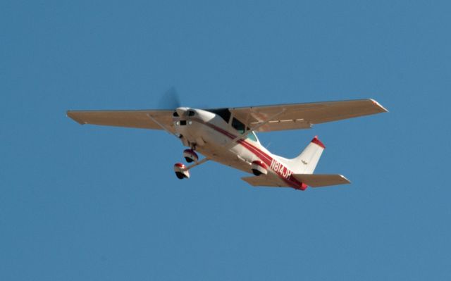 Cessna Skylane (N814JH) - Aircraft on cross wind from 27 at Carson City