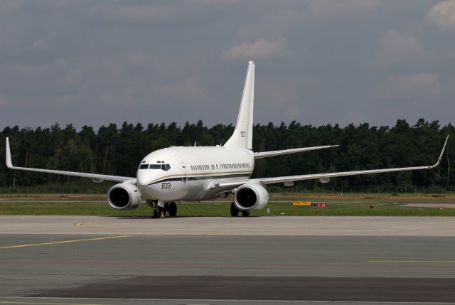 Boeing 737-700 (16-5833)