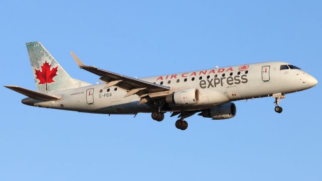 Embraer ERJ 175 (C-FEIX) - Apr 22 2018