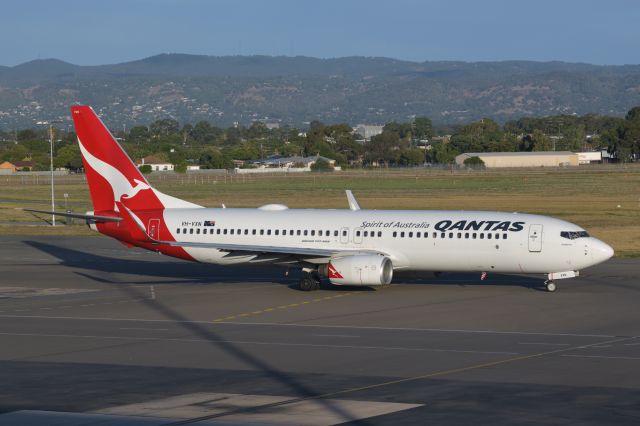 Boeing 737-800 (VH-VXN) - Evening departure, Adelaide Airport, Wednesday, March 23, 2022.