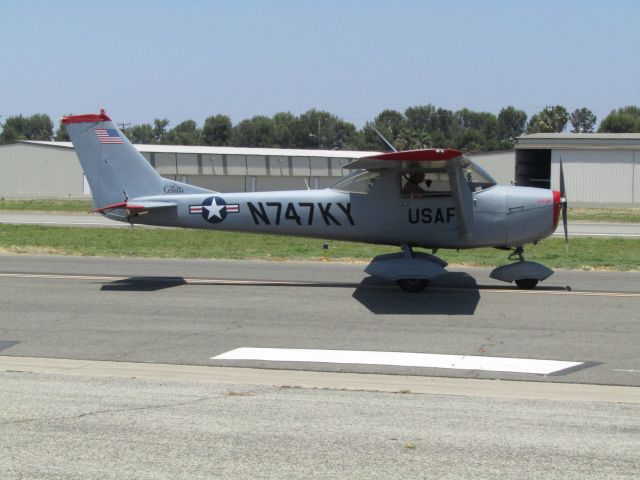 Cessna Commuter (N747KY) - Taxiing to RWY 24
