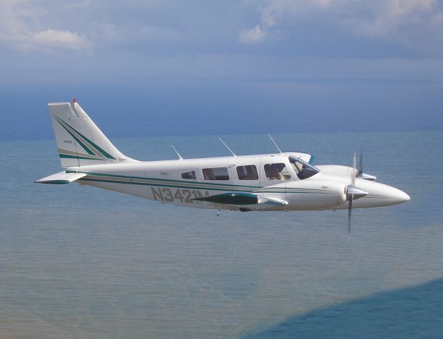 Piper Seneca (N3421M) - Piper Seneca II