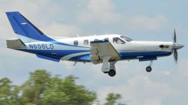 Socata TBM-700 (N656LD)