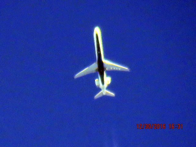 Canadair Regional Jet CRJ-900 (N907XJ)