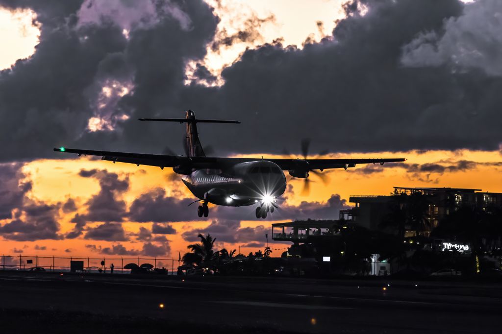 Aerospatiale ATR-42-300 (V2-LIG)