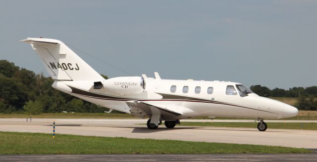 Cessna Citation CJ1 (N40CJ) - Taxiing out to rwy 27... Aug 2012...