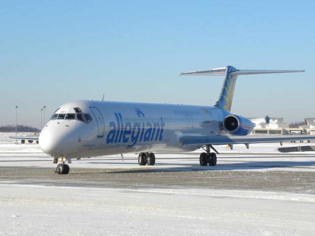 McDonnell Douglas MD-83 (N883GA)