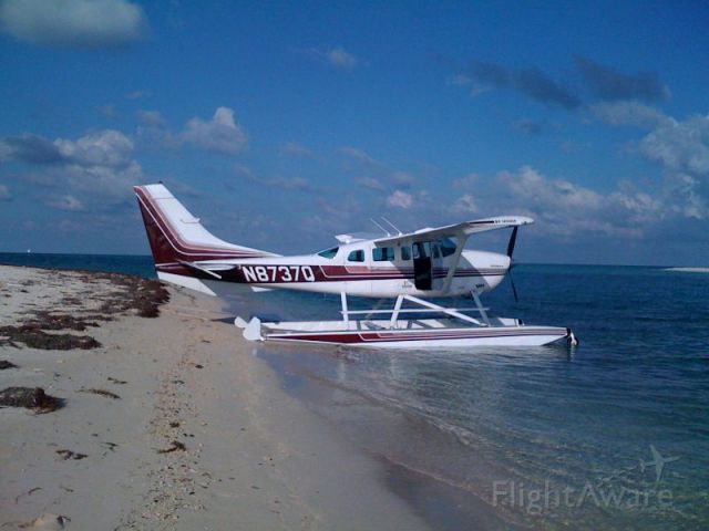 Cessna 206 Stationair (N8737Q)