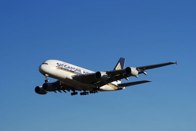 Airbus A380-800 (9V-SKI)