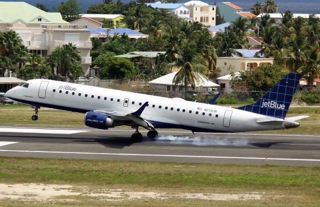 Embraer ERJ-190 (N279JB)