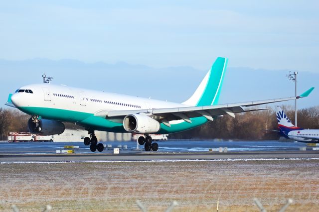 Airbus A340-300 (CS-TFZ)