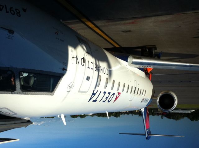 Canadair Regional Jet CRJ-200 (N3914A)