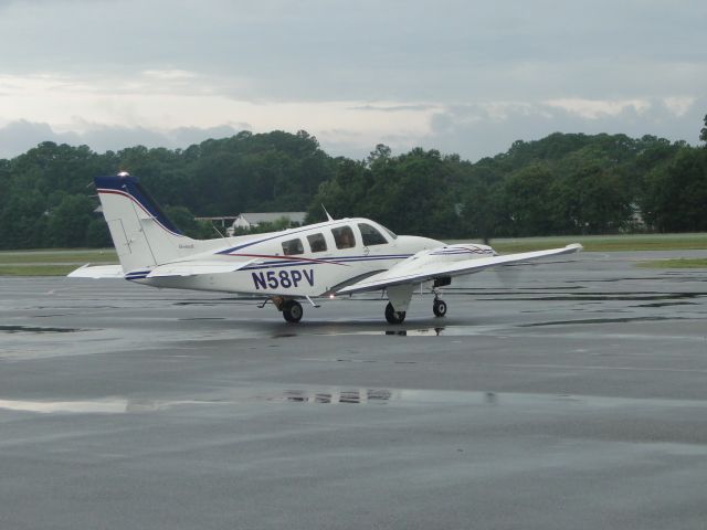 Beechcraft Baron (58) (N58PV)