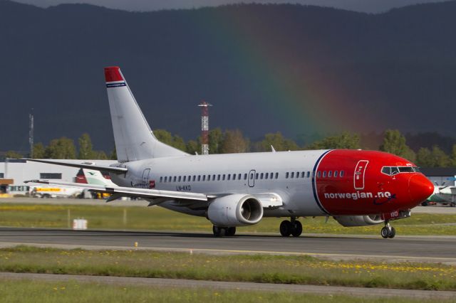 BOEING 737-300 (LN-KKD)