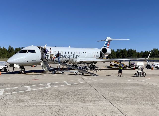 Canadair Regional Jet CRJ-700 (N774SK)