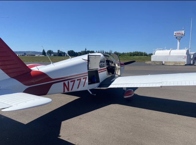 Piper Cherokee (N777OW)