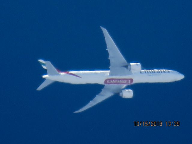 BOEING 777-300ER (A6-EQC)